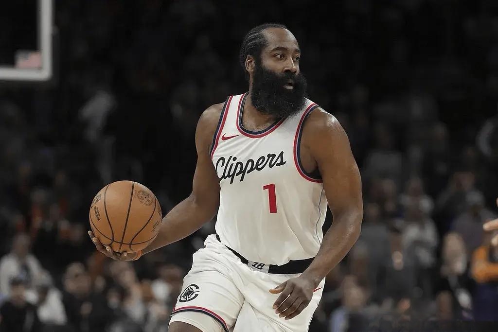 米兰体育app-热火完胜波兰男篮，哈登三分雨点燃全场