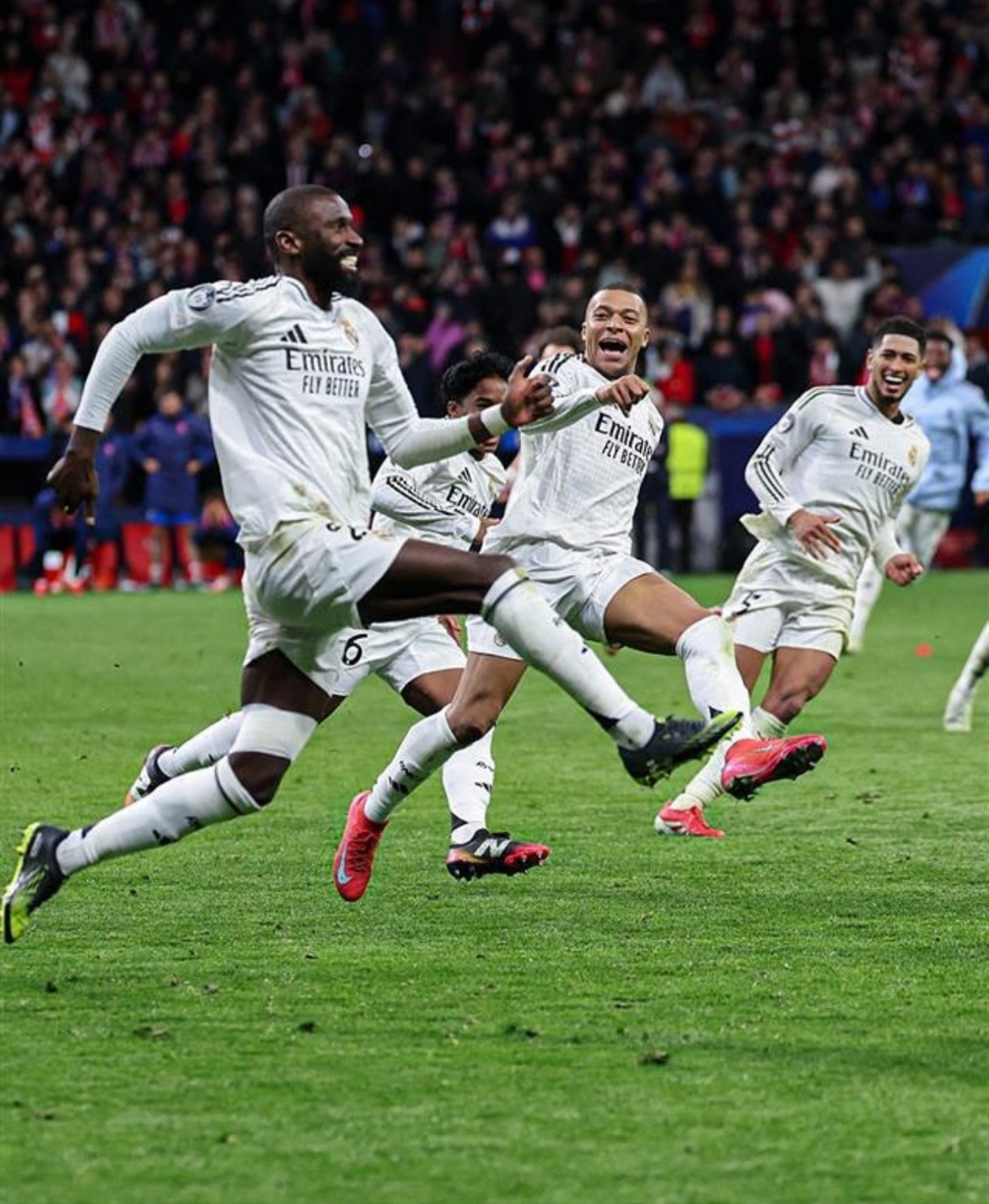 包含柏林联队在比赛中展现出强大的统治力和控制的词条 包含柏林联队在比赛中展现出强大的统治力和控制的词条