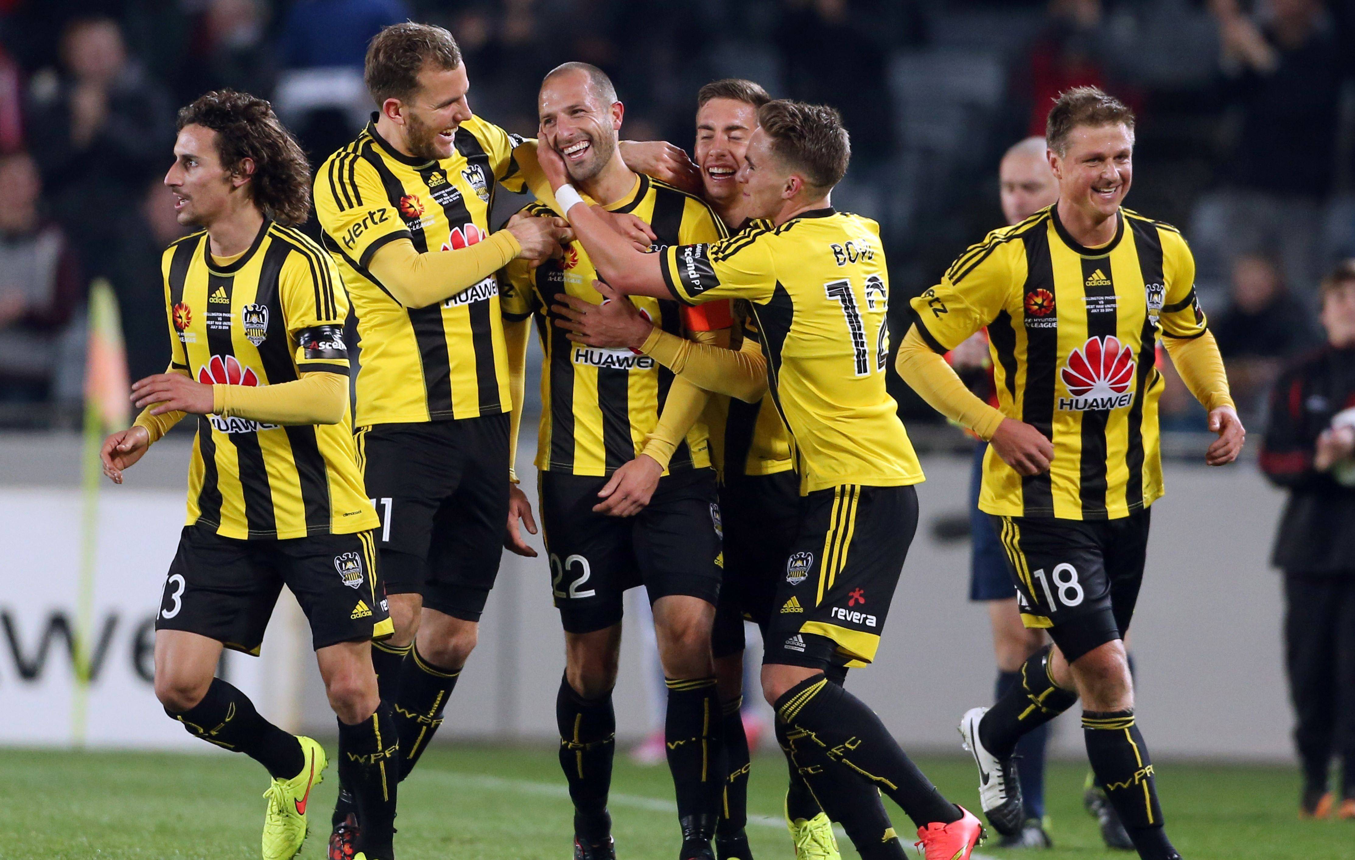 包含澳大利亚队在友谊赛事中完胜对手的词条