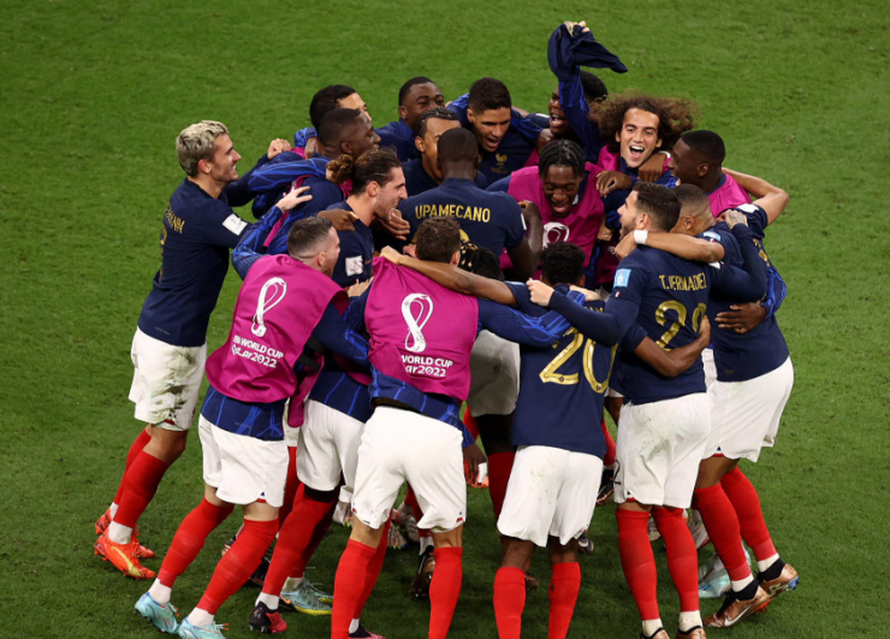 米兰体育官网-法国足球队在重要比赛中晋级的简单介绍