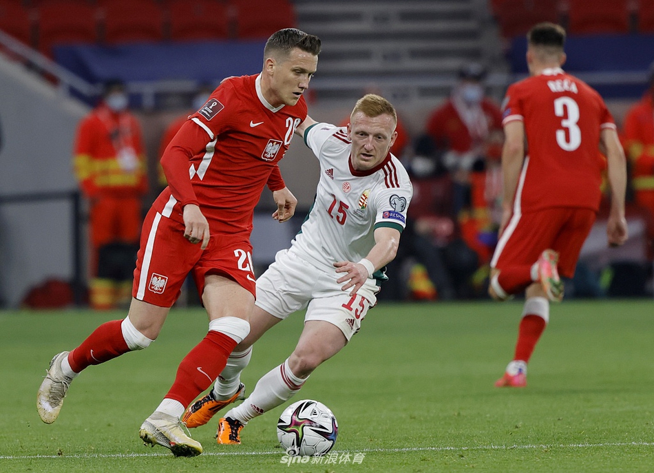 波兰队险胜匈牙利，积分飙升稳住排名！的简单介绍