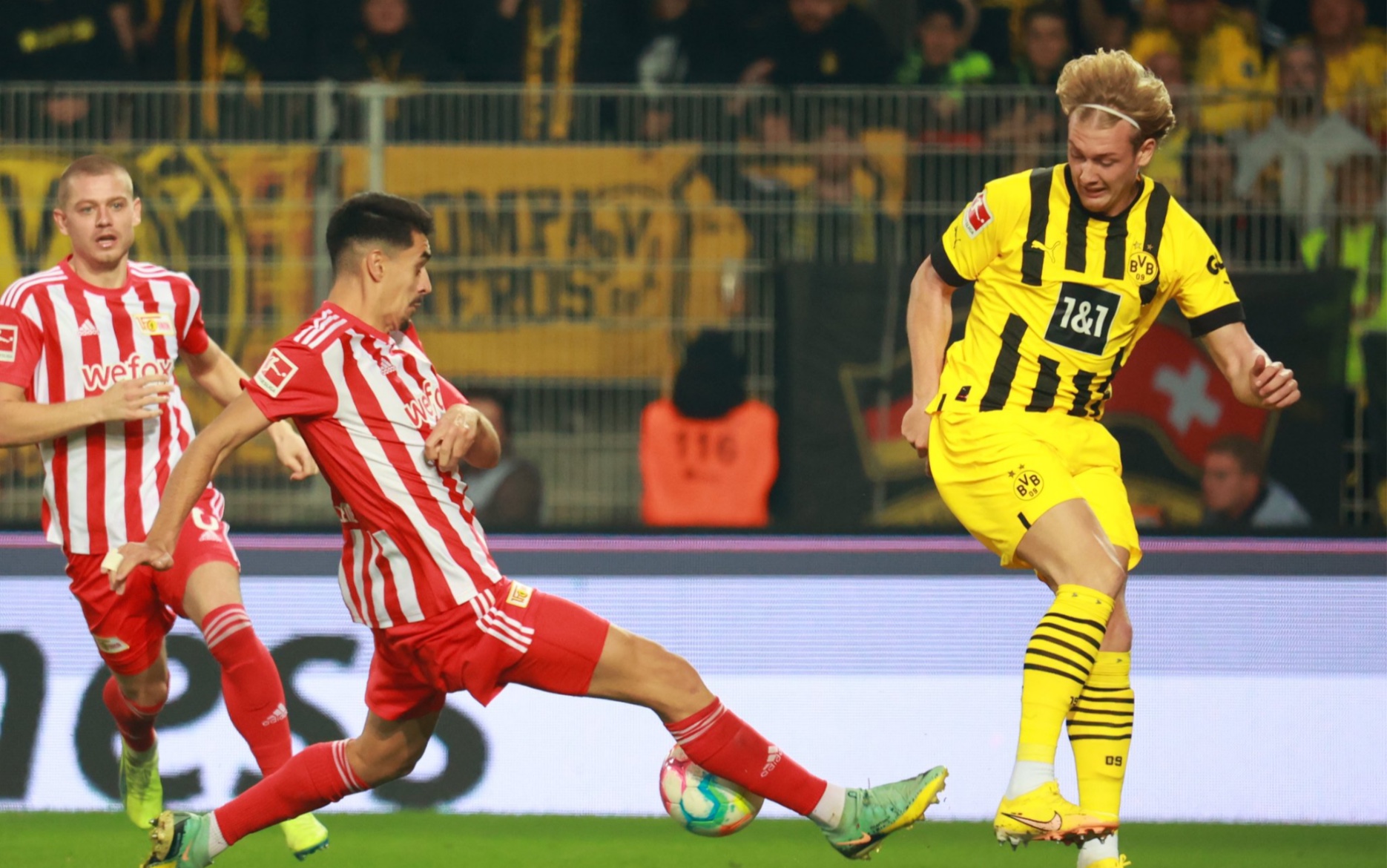 包含柏林联队员士气高涨,助球队击败对手的词条 包含柏林联队员士气高涨,助球队击败对手的词条