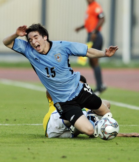 米兰体育下载-乌拉圭碾压巴西,哈兰德扛起全队的简单介绍